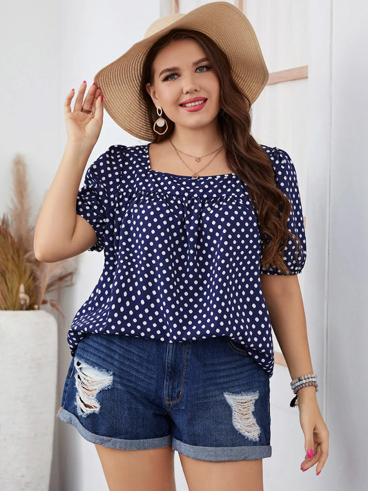 Blusa Plus Size de Chiffon com Bolinhas - Manga Curta
